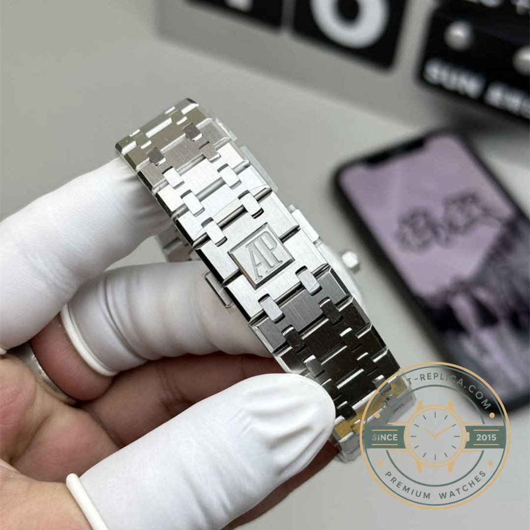 Audemars Piguet Royal Oak 15500ST replica watch with stainless steel case and bracelet
