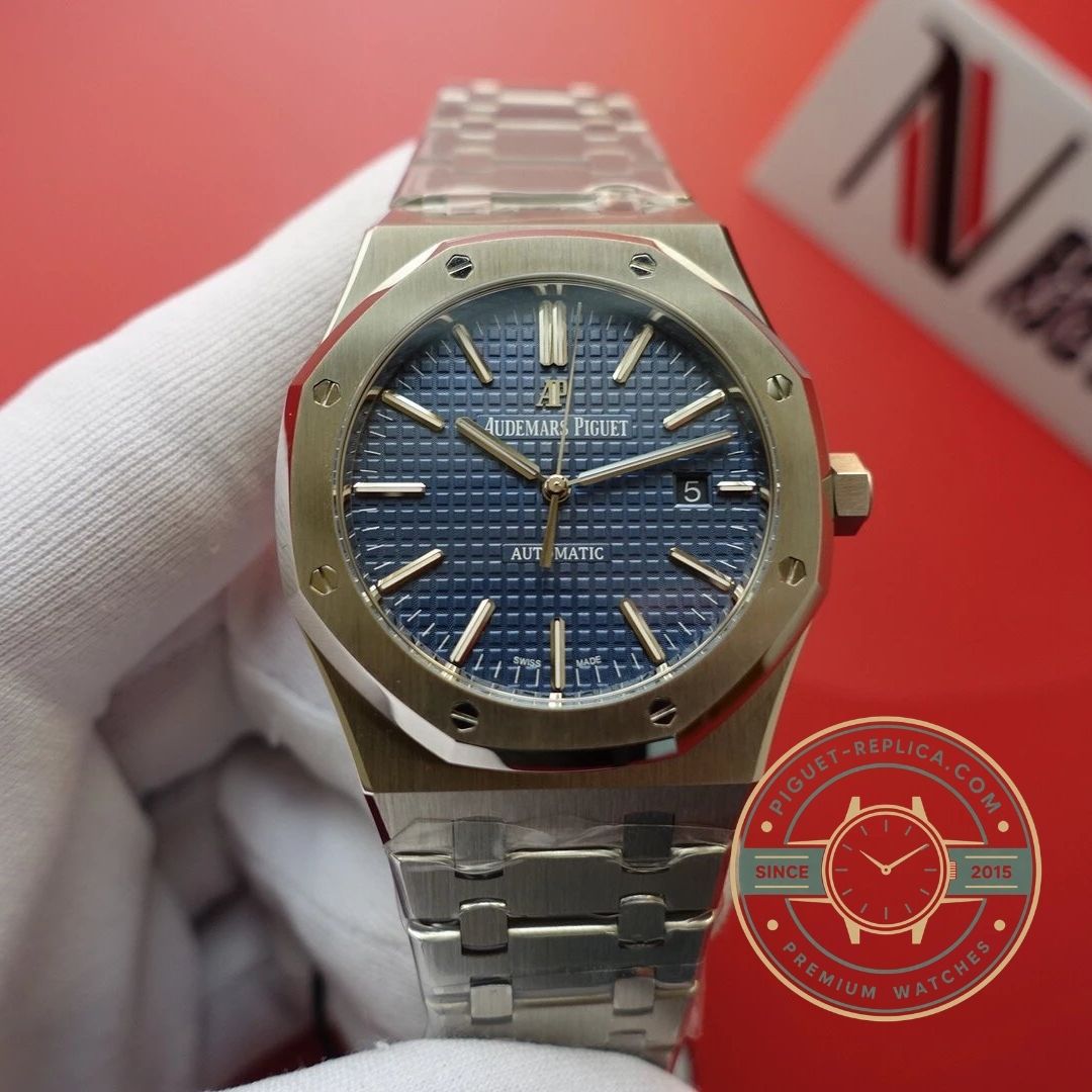 Audemars Piguet Royal Oak replica 15400 automatic watch featuring blue tapisserie dial and integrated bracelet