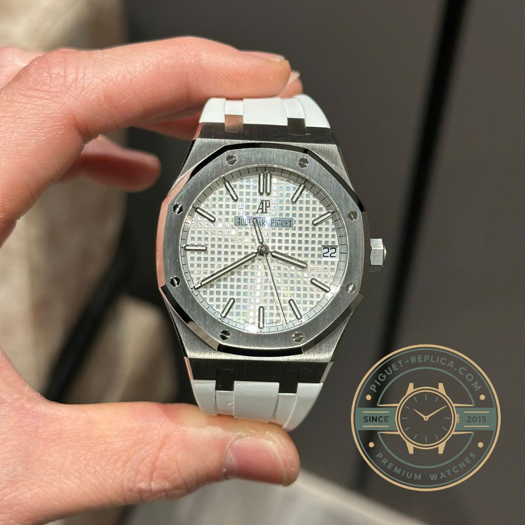 Royal Oak White Rubber 15400ST superclone movement and caseback view
