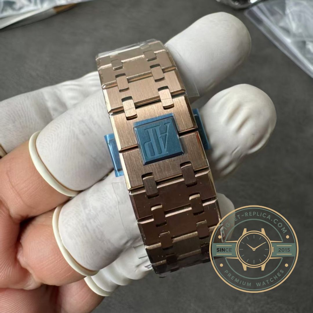 Audemars Piguet replica Royal Oak 26240OR with integrated 18K rose gold bracelet