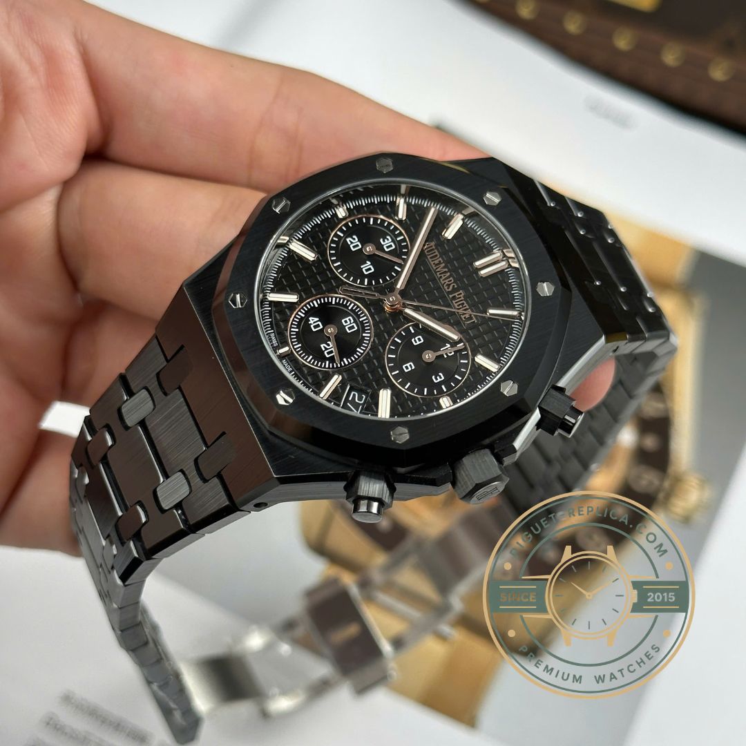 Audemars Piguet replica Royal Oak 26240CE with integrated black ceramic bracelet