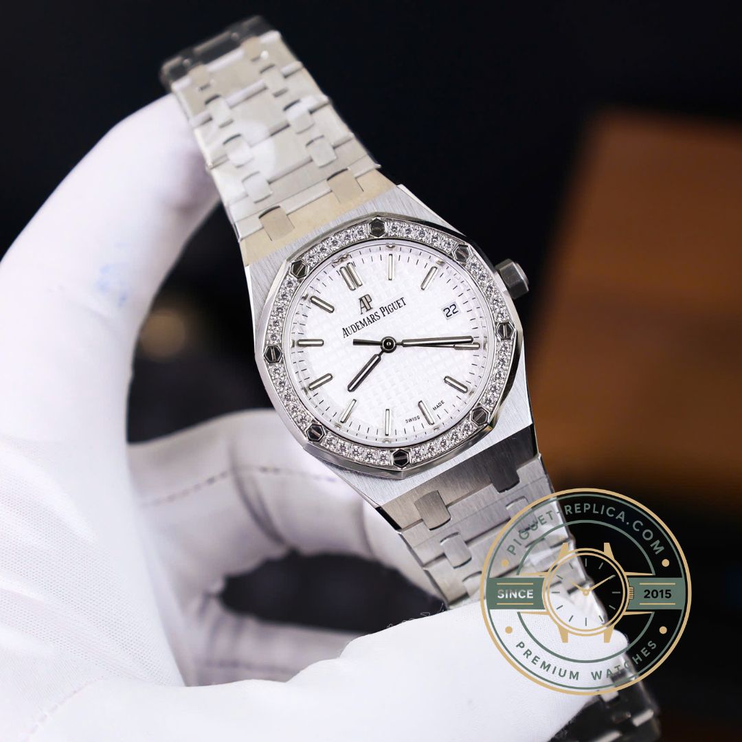 AP Royal Oak replica luxury watch front view with diamond bezel details