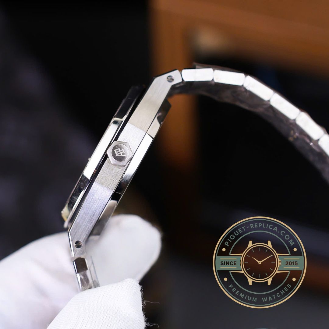 Bust down AP watch style featuring diamond Royal Oak replica details
