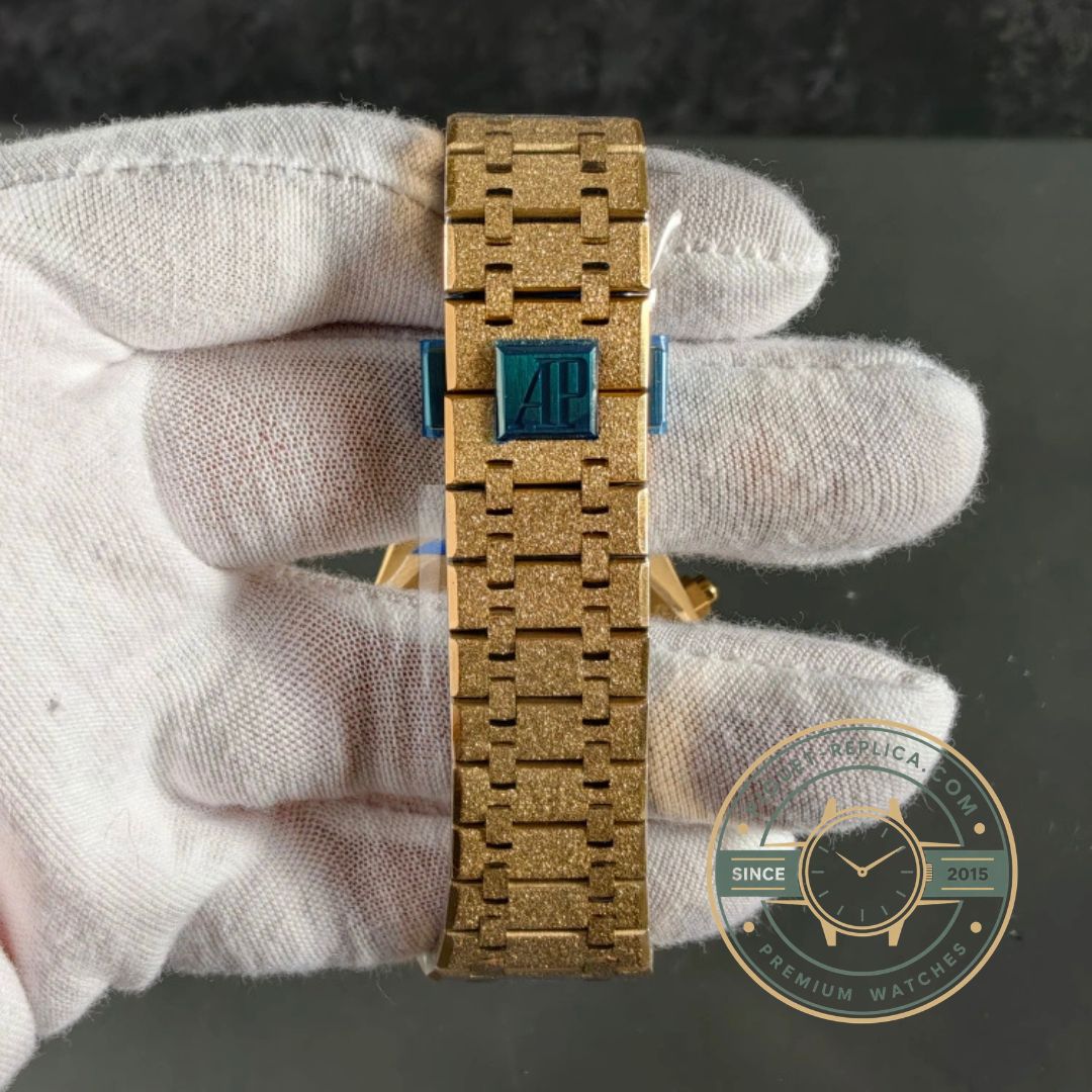 Replica AP Royal Oak 26240BA 41mm automatic chronograph with yellow gold case