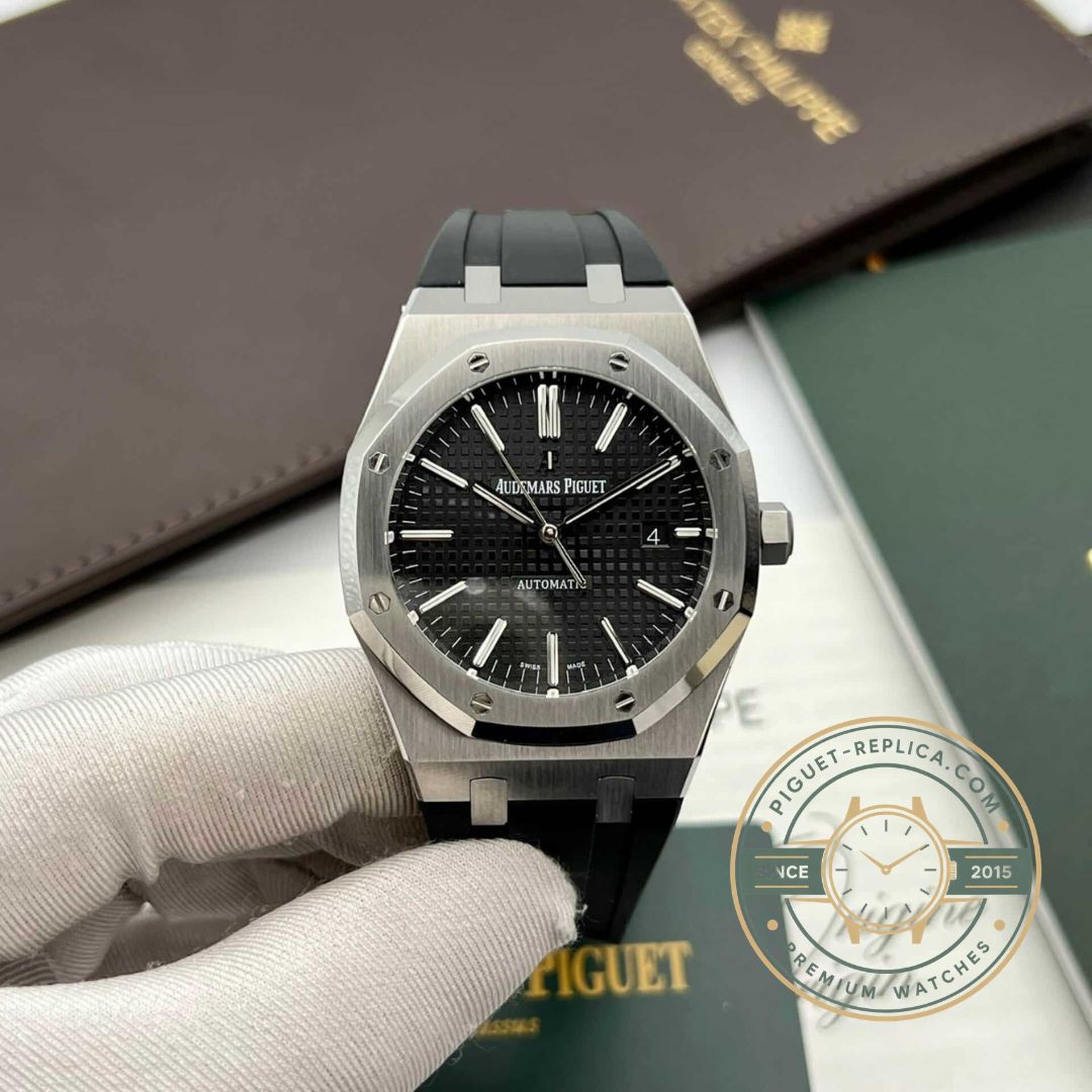Replica Audemars Piguet Royal Oak 15400ST Black Dial Grande Tapisserie Pattern