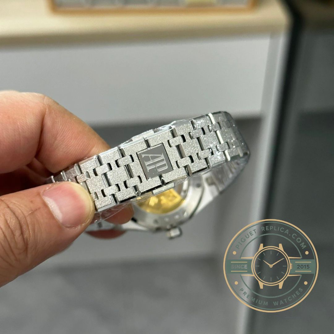 Audemars Piguet Royal Oak 15454BC 37mm replica with diamond bezel