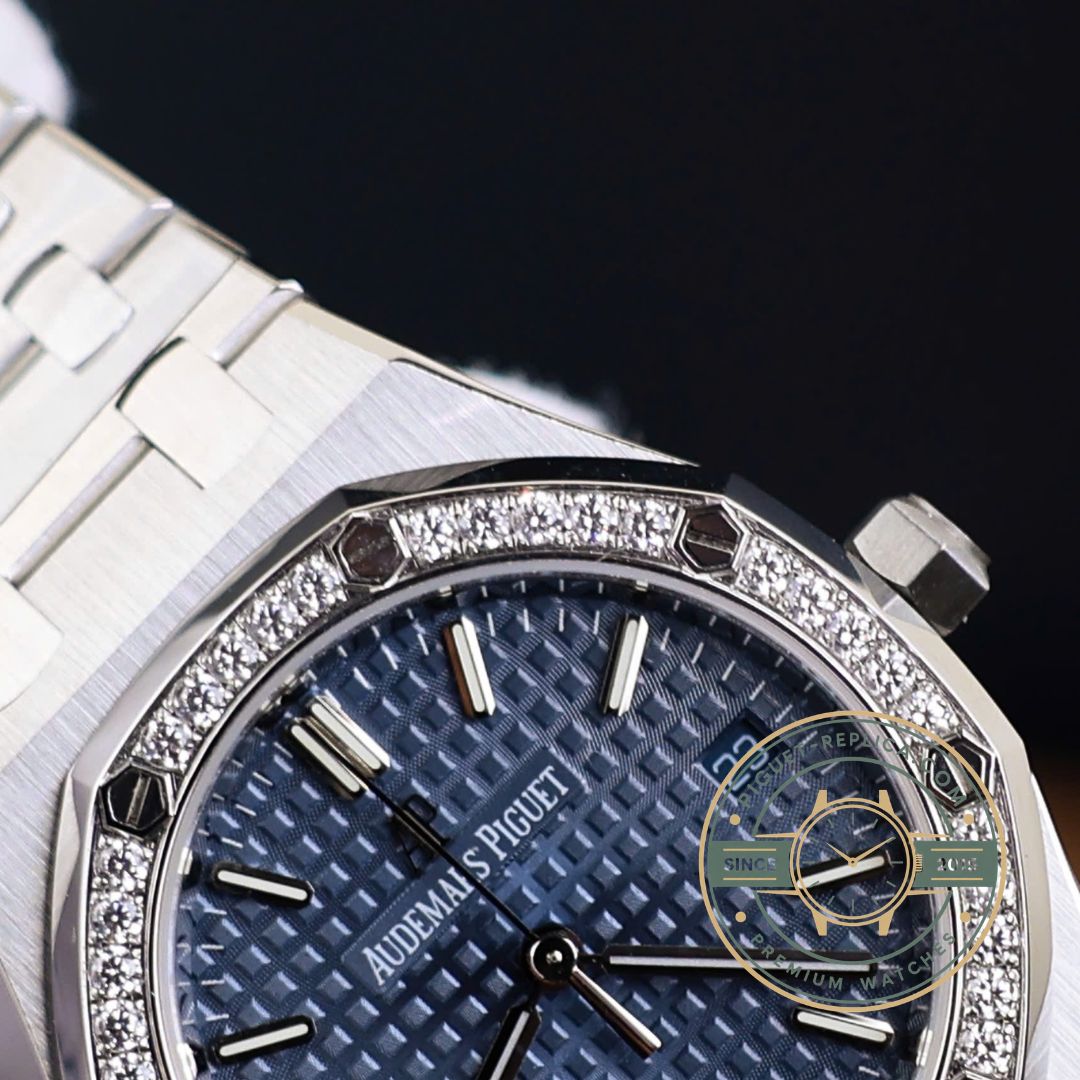 High-grade replica Royal Oak 67651IP women's watch with titanium platinum finish