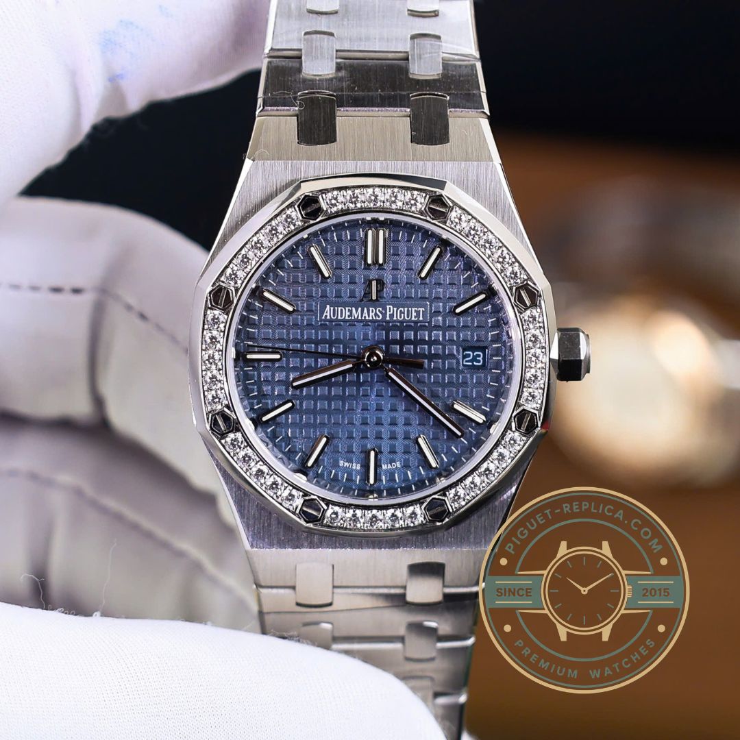 Audemars Royal Oak 67651IP 33mm blue dial close-up replica watch details