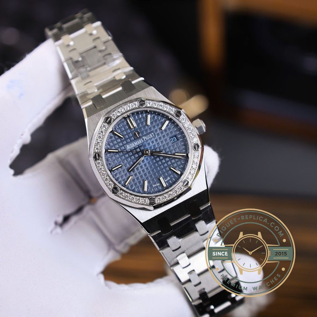 Replica Audemars Piguet Royal Oak Blue Dial 67651IP.ZZ.1261IP.01 33mm with titanium platinum case