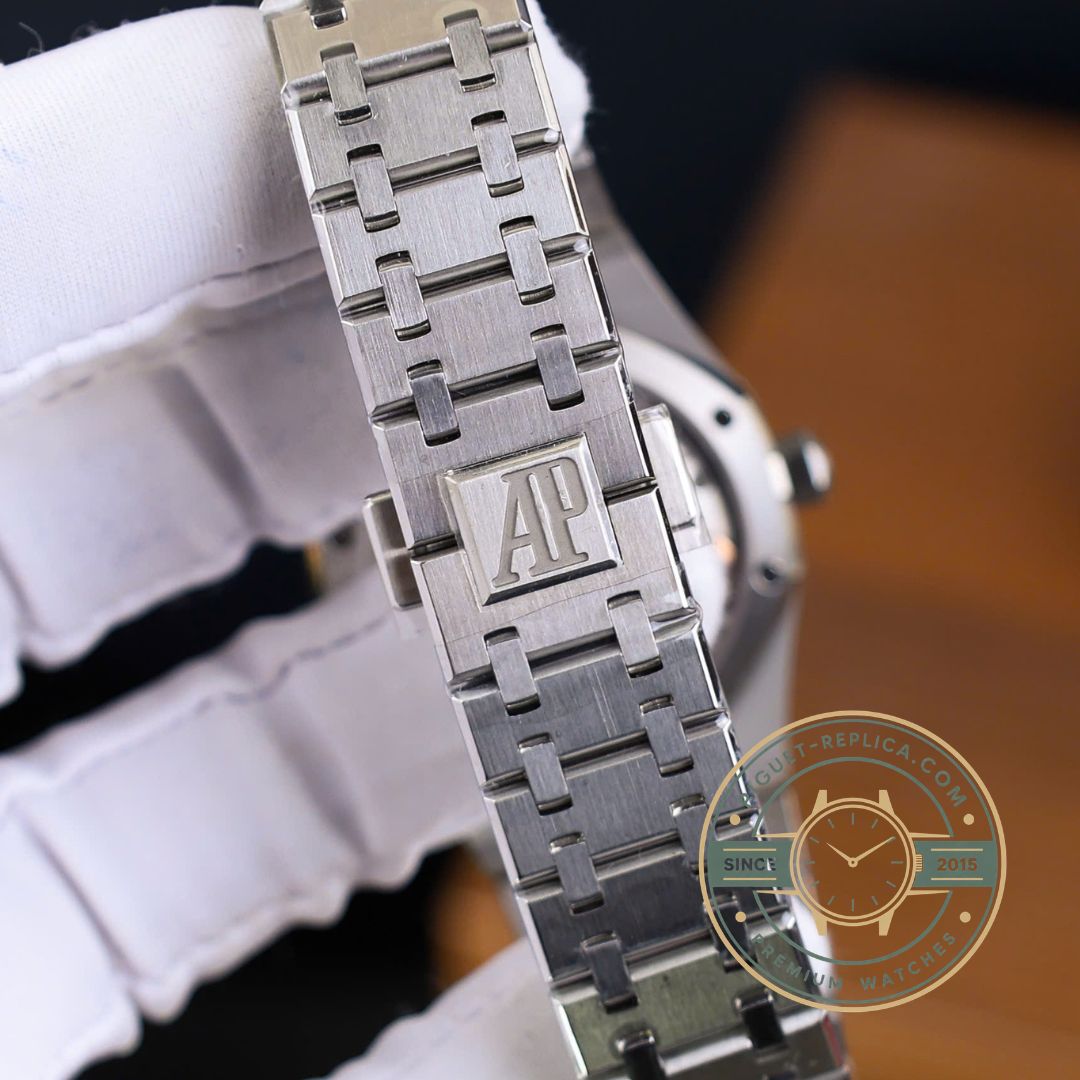 Swiss movement replica Audemars Piguet Royal Oak 67651IP blue dial luxury watch