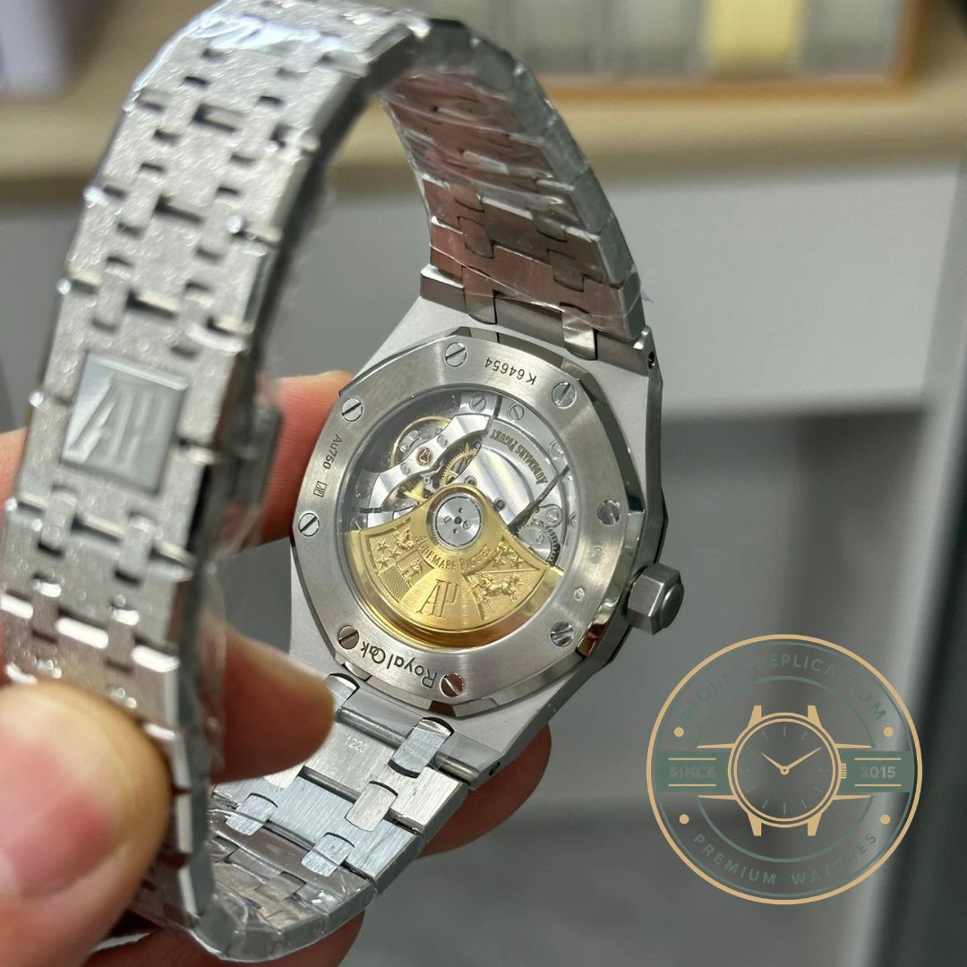 Audemars Piguet Royal Oak 15454BC replica with white dial and sapphire crystal
