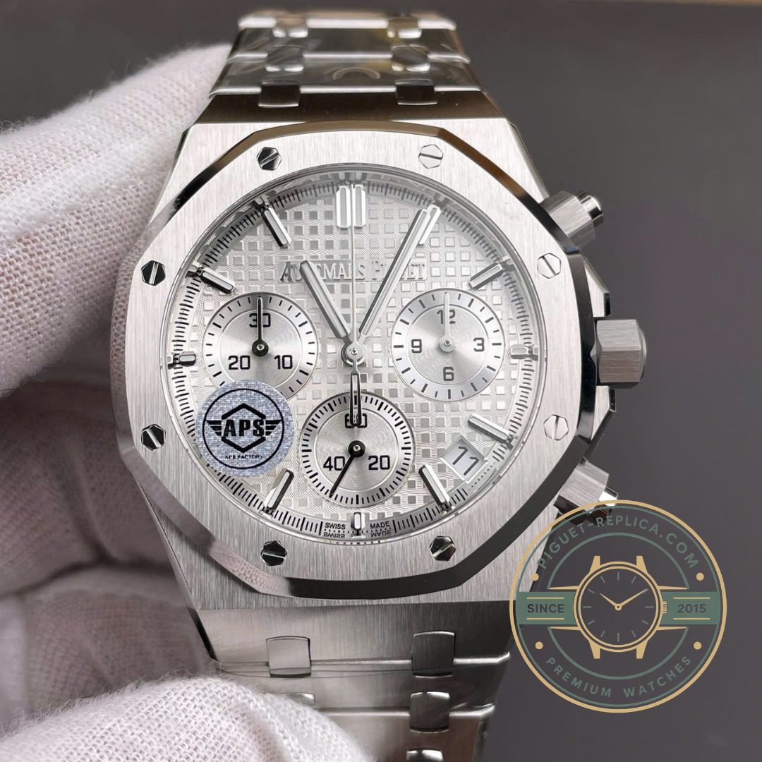 Audemars Piguet Royal Oak replica 26240ST automatic flyback chronograph with white dial