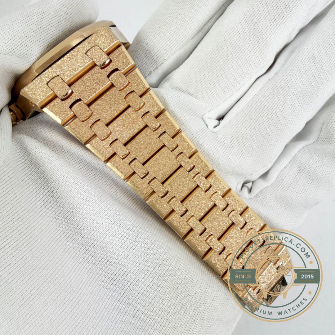 Super clone Audemars Piguet Royal Oak 26239OR replica with integrated rose gold bracelet