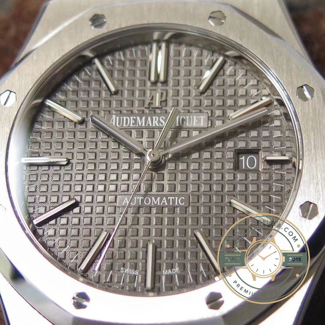 AP watch Royal Oak replica dial details with signature tapisserie texture