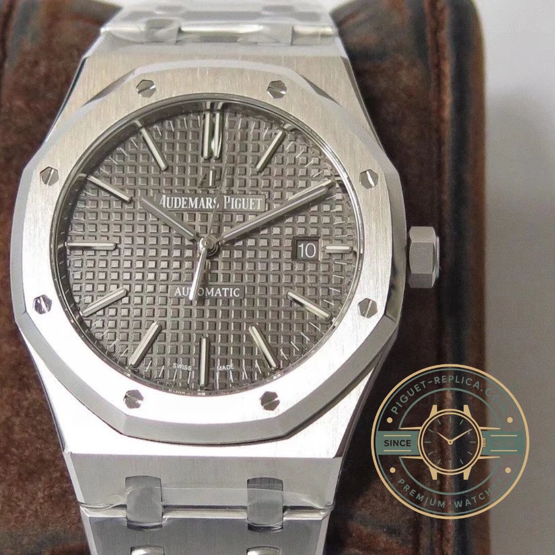 Audemars Piguet super clone 15400ST transparent case back and rotor details