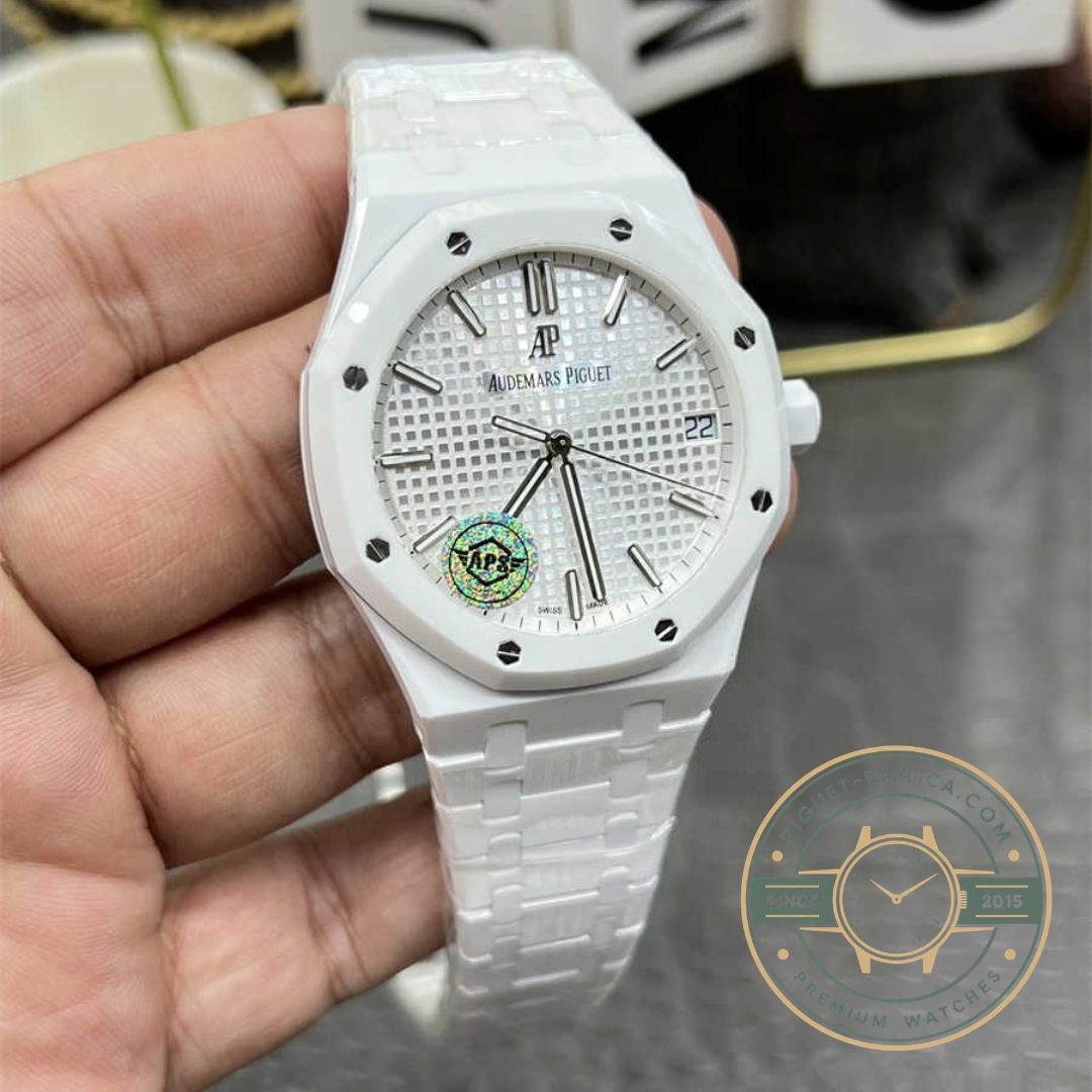 Audemars Piguet Royal Oak 15500 replica with automatic Caliber 4302 movement