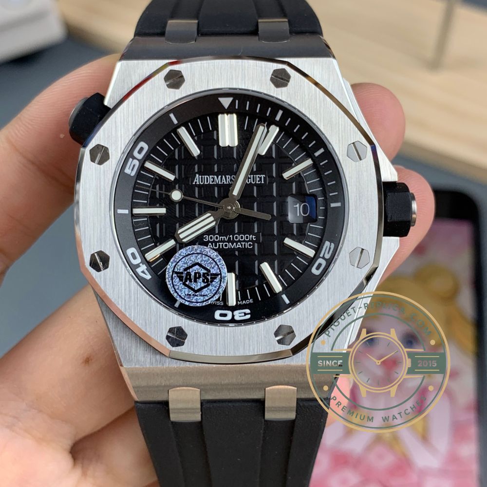 Audemars Piguet Swiss replica Royal Oak Offshore 42mm watch with automatic movement and sapphire crystal