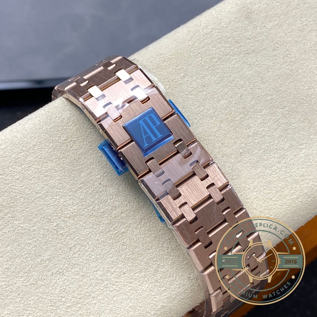 Replica Audemars Piguet Royal Oak 26331OR with sapphire crystal and anti-reflective coating