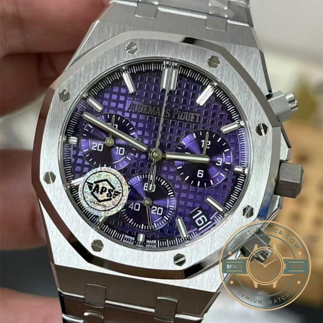 Replica AP Royal Oak 26240BC 41mm automatic chronograph with black dial