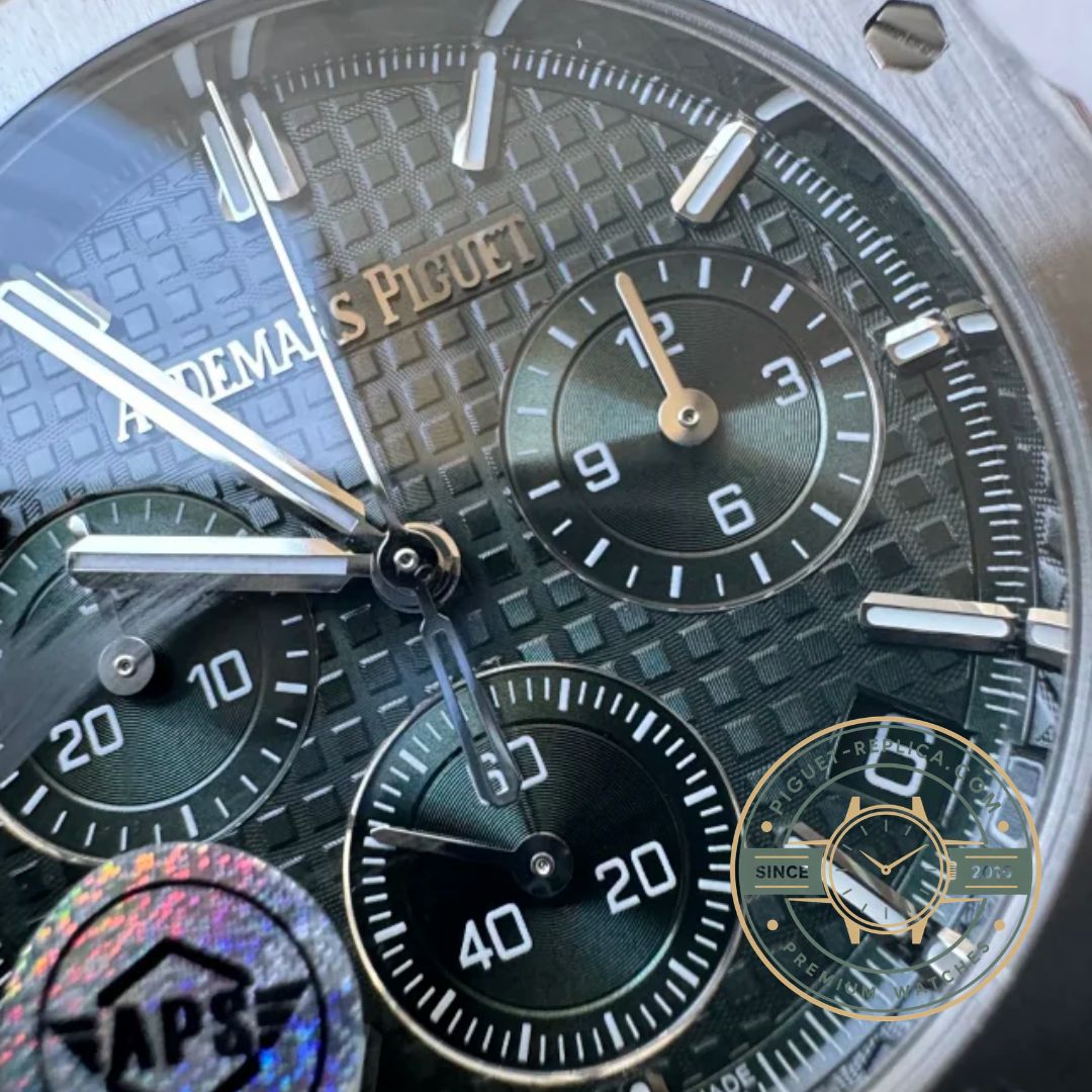 AP Royal Oak replica 26240ST featuring a green Grande Tapisserie dial and chronograph registers