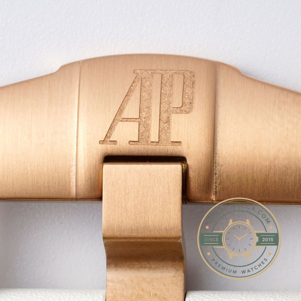 Audemars Piguet automatic replica Offshore watch with chronograph and date functions
