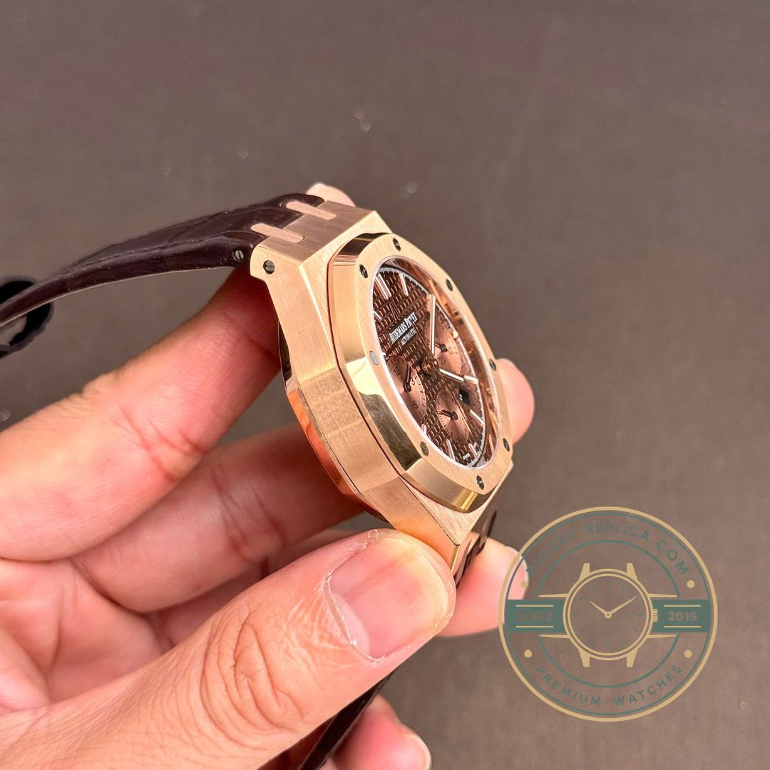 Audemars Piguet Royal Oak 26331OR superclone replica watch rose gold case details