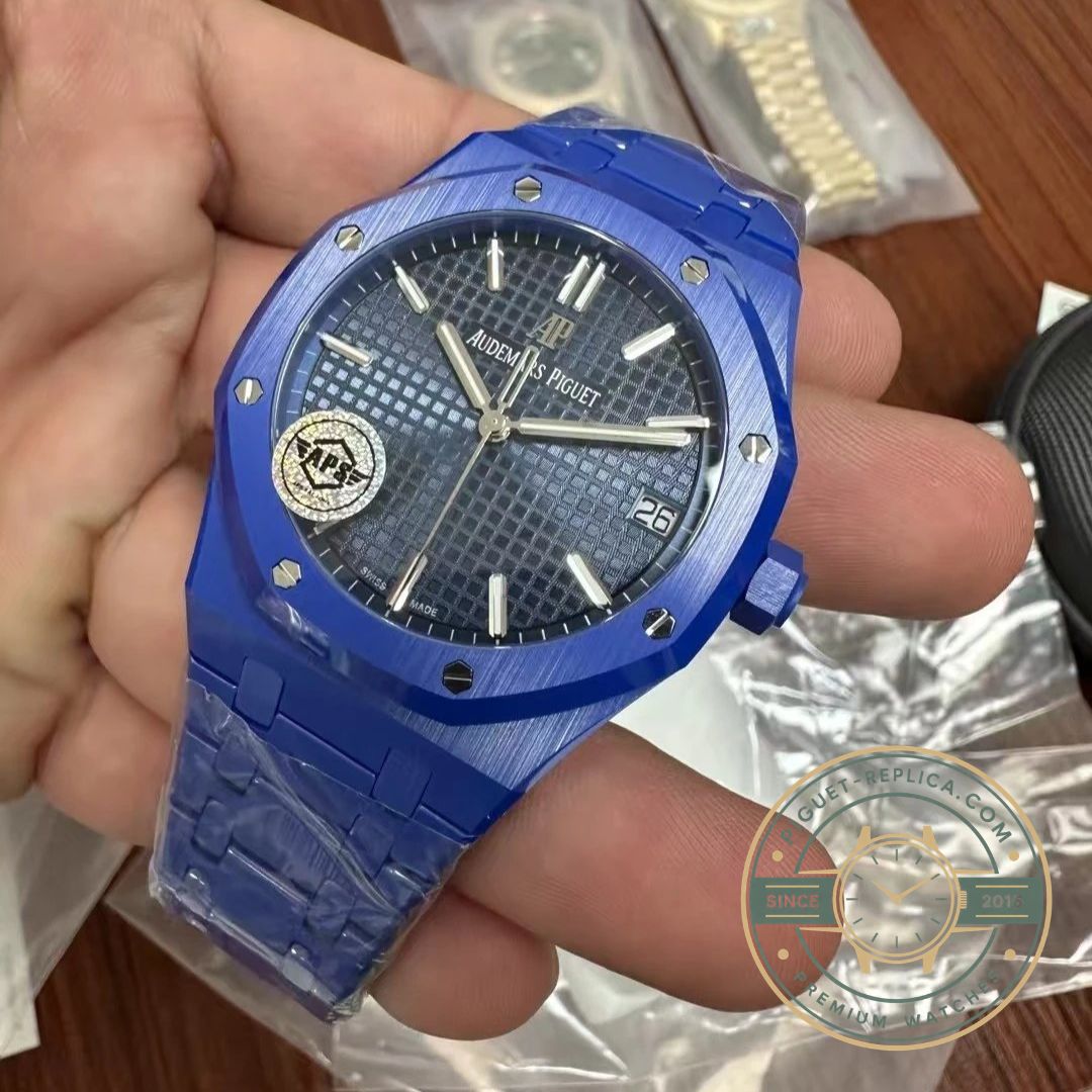 Audemars Piguet Royal Oak 15500 blue dial replica with hours, minutes, seconds and date