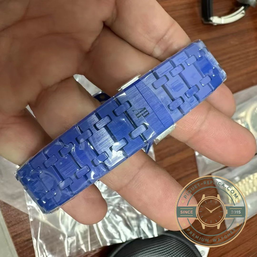 Replica Audemars Piguet Royal Oak 15500 37mm blue dial with ceramic elements