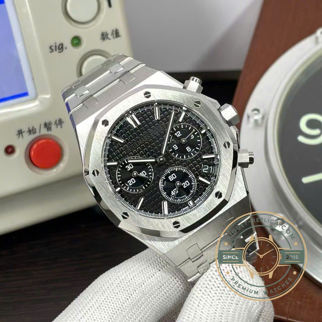 AP Royal Oak super clone 26240ST with sapphire crystal and anti-reflective treatment