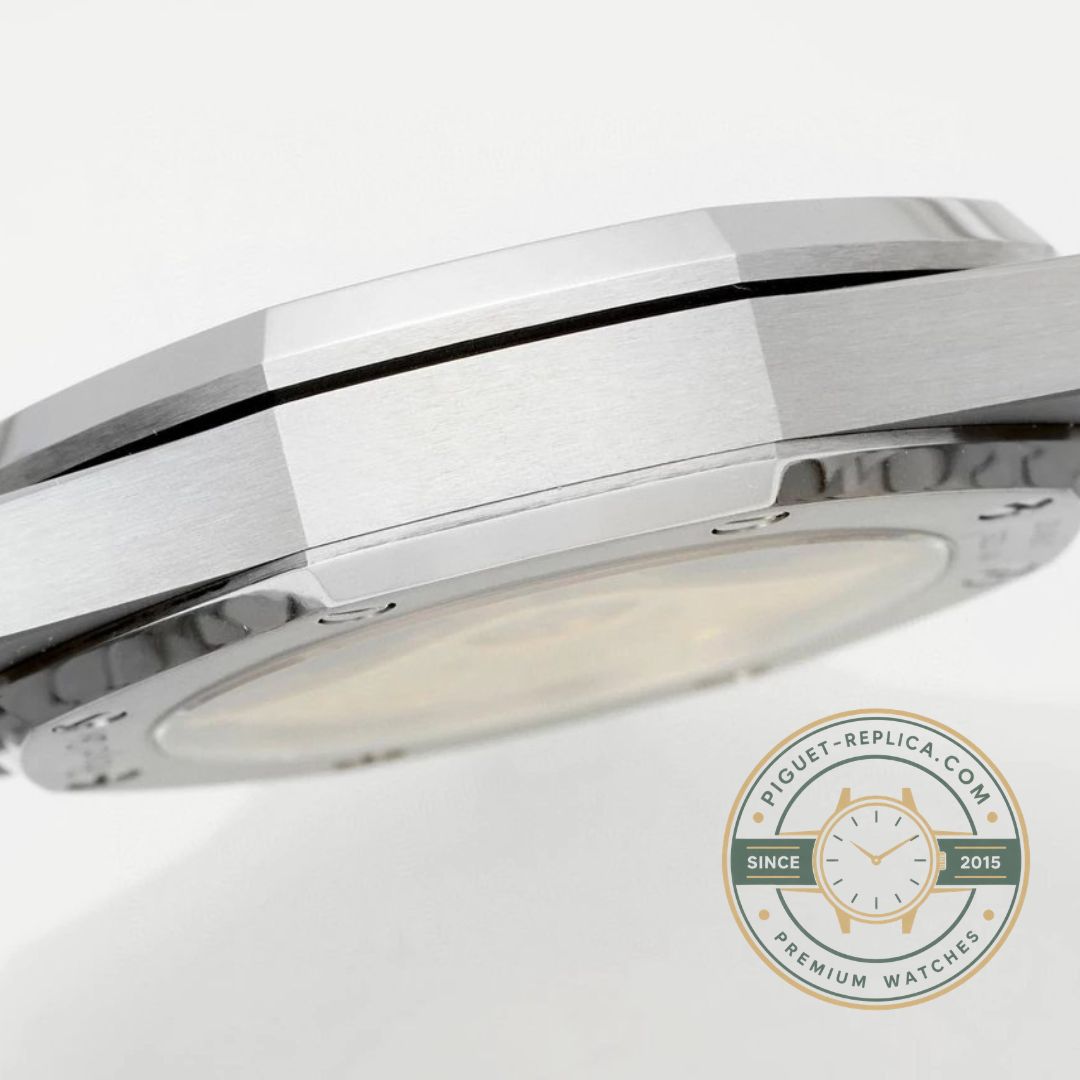 Audemars Piguet Royal Oak 15450ST replica watch caseback and movement view