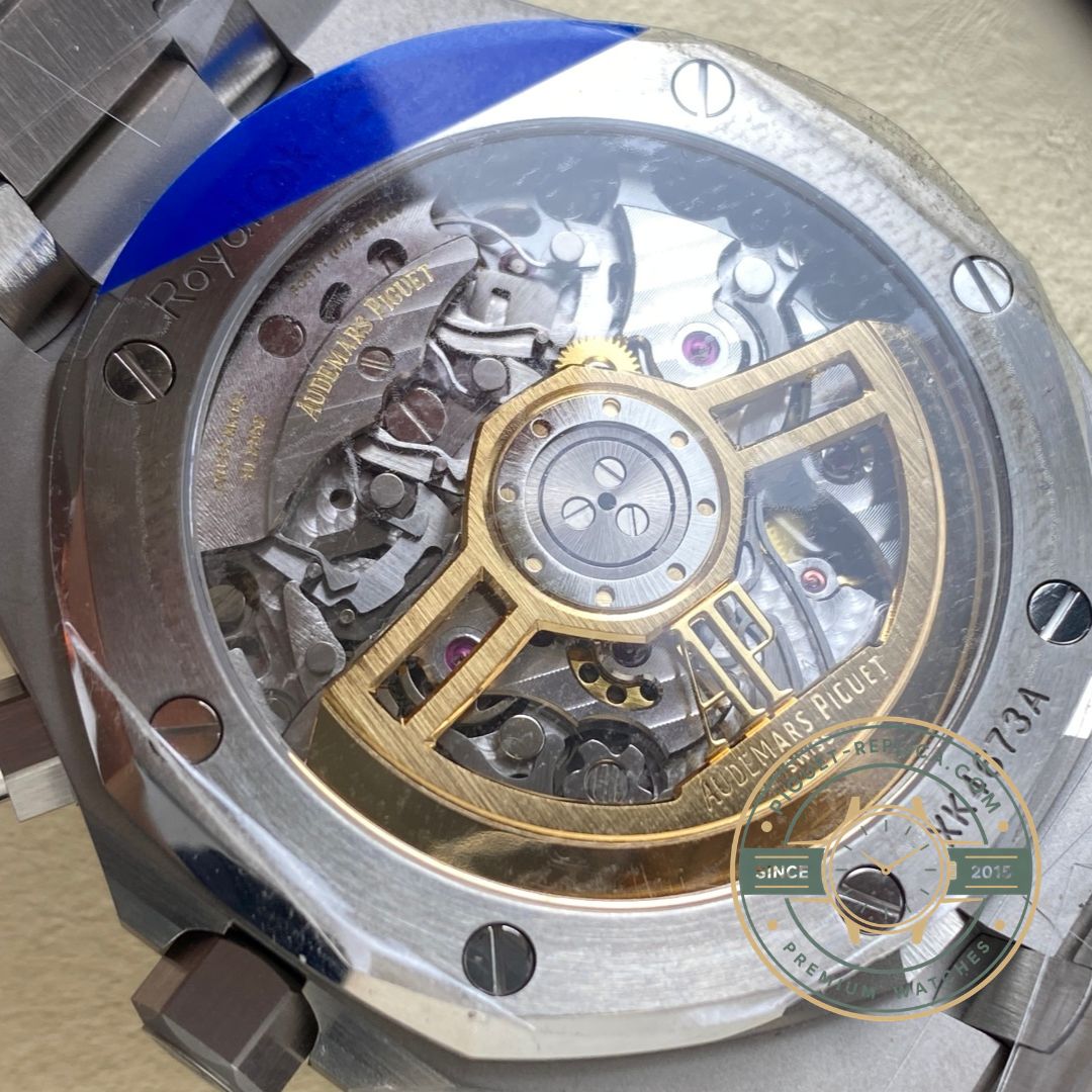 Replica Audemars Piguet 26240ST with integrated stainless steel Royal Oak bracelet