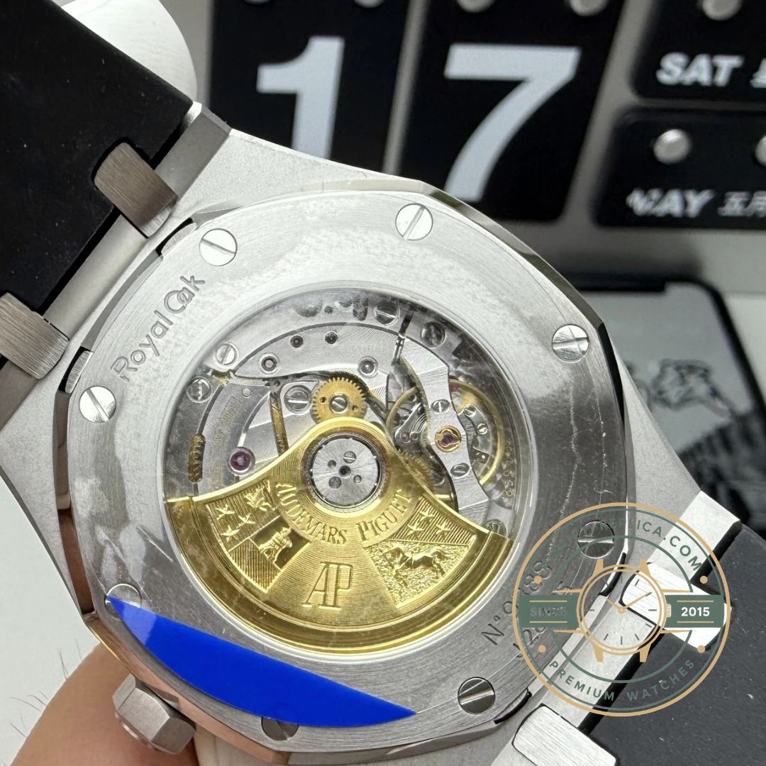 Replica Audemars Piguet Royal Oak Blue Rubber 15400ST.OO.1220ST.03 Swiss Super Clone Watch