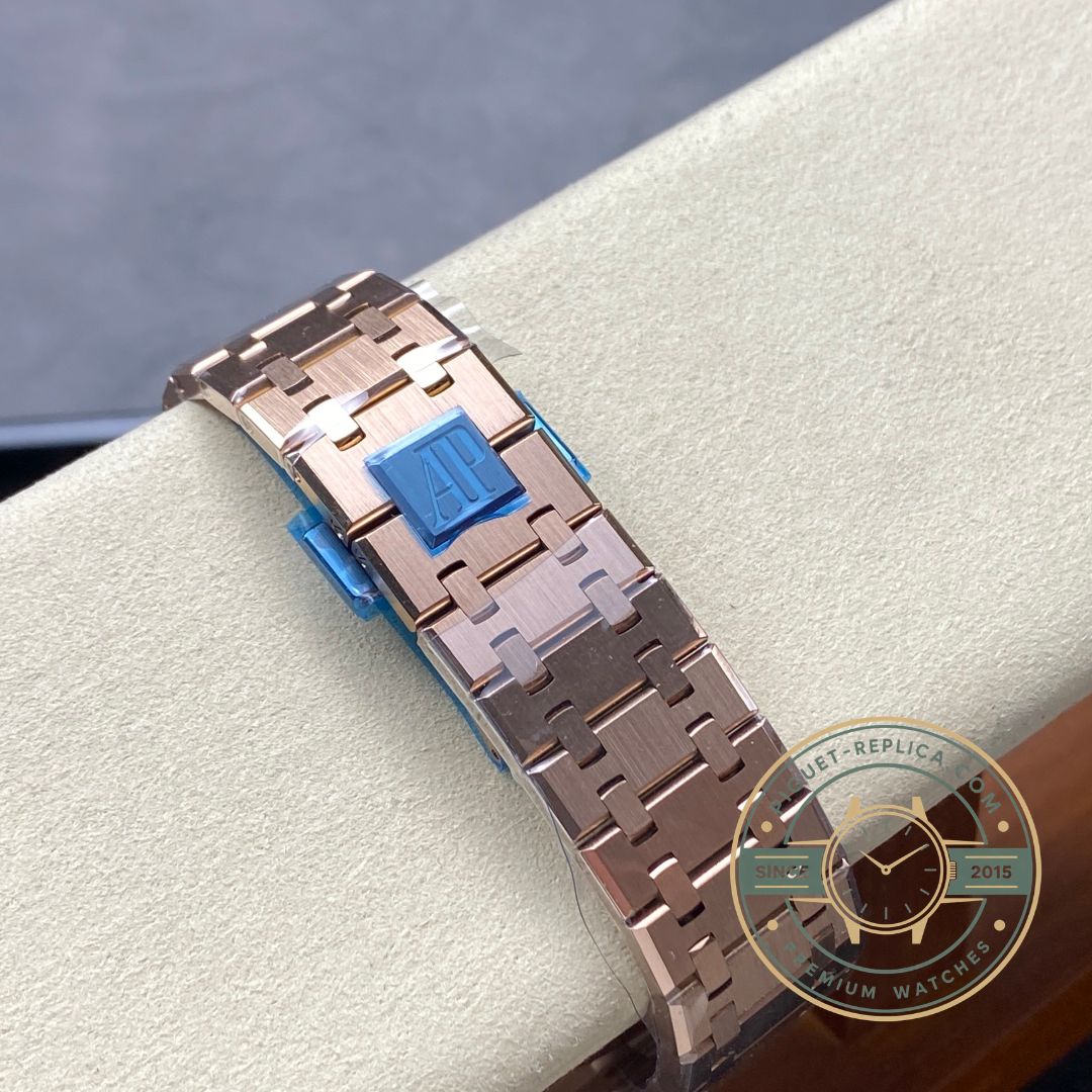 Audemars Piguet replica Royal Oak 26240OR with integrated 18K rose gold bracelet
