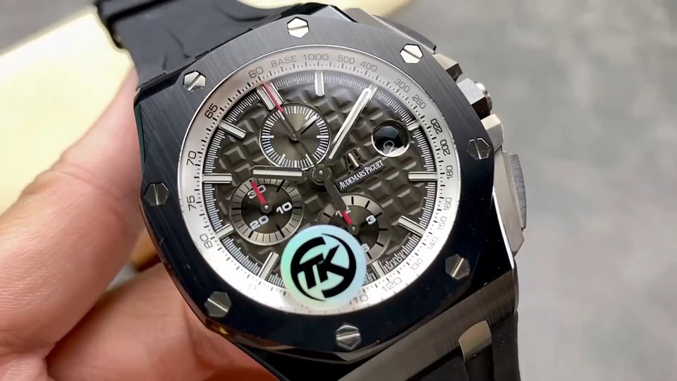 Quality-check video thumbnail of Audemars Piguet 26405CE.OO.A002CA Replica