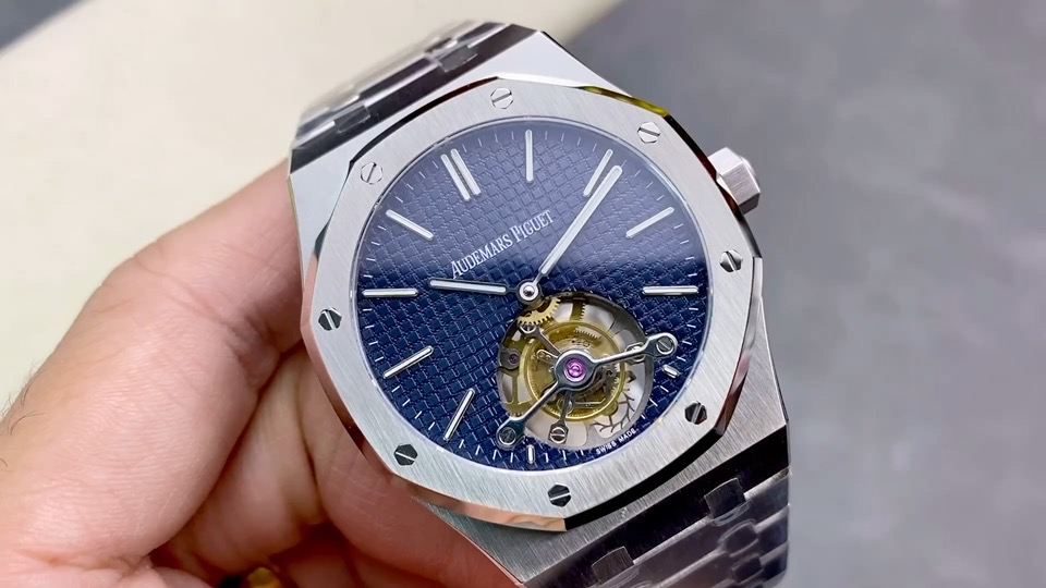 Quality-check video thumbnail of Audemars Piguet Royal Oak 26510IP Super Clone Chronograph