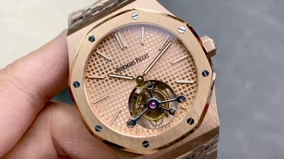 Quality-check video thumbnail of Audemars Piguet Royal Oak 26515OR Super Clone Rose Gold