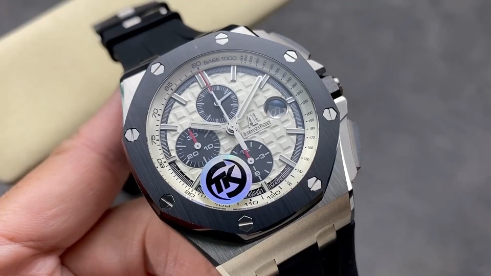 Quality-check video thumbnail of Replica Audemars Piguet 26400SO.OO.A002CA