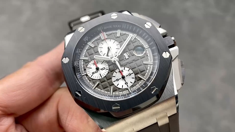 Quality-check video thumbnail of Replica Audemars Piguet 26400SO.OO.A002CA