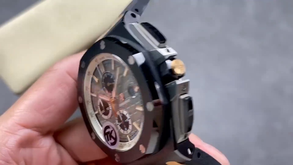Quality-check video thumbnail of Replica Audemars Piguet 26470ST.OO.A801CR